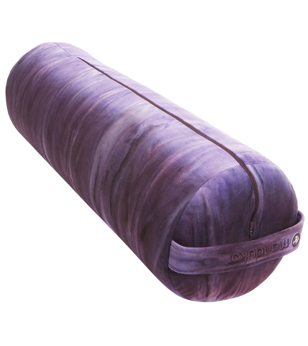 Manduka Enlight Round Yoga Bolster Indulge HD 1 Manduka Enlight Round Yoga Bolster Indulge HD