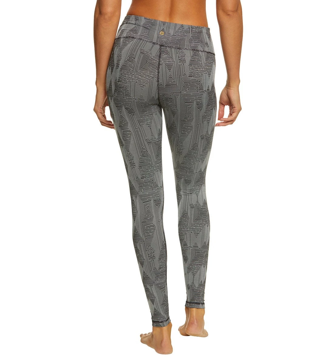 Manduka Essential Long Yoga Leggings Geo Jaquard 2 Manduka Essential Long Yoga Leggings Geo Jaquard - Image 2