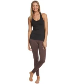 Manduka Essential Long Yoga Leggings Raisin -ZenFlow Outlet Store 1740113084451 raisin 4a