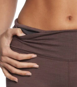 Manduka Essential Long Yoga Leggings Raisin -ZenFlow Outlet Store 1740113084451 raisin 5a