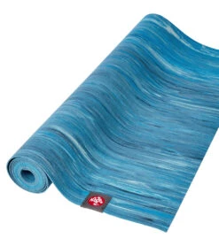 Manduka EKO SuperLite Travel Yoga Mat 71" 1.5mm Dresden Blue Marbled