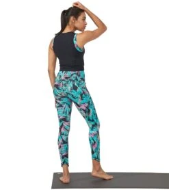 Manduka Pro Tech Twist Tank Top -ZenFlow Outlet Store 4175640789027 black 4a 1