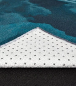 Manduka Yogitoes® Lunar Yoga Mat Towel Lunar 6 Manduka Yogitoes® Lunar Yoga Mat Towel Lunar -ZenFlow Outlet Store 4390217416747 lunar 4a 1