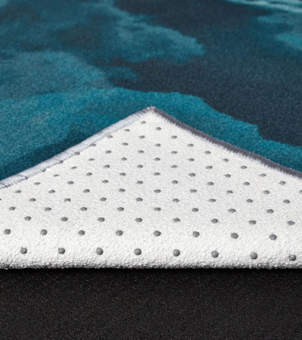 Manduka Yogitoes® Lunar Yoga Mat Towel Lunar 3 Manduka Yogitoes® Lunar Yoga Mat Towel Lunar - Image 3
