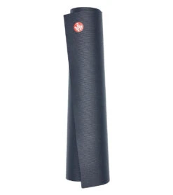Manduka PRO Long Yoga Mat 85" 6mm Extra Thick Midnight 6 Manduka PRO Long Yoga Mat 85" 6mm Extra Thick Midnight -ZenFlow Outlet Store 6642296225835 midnight 4a