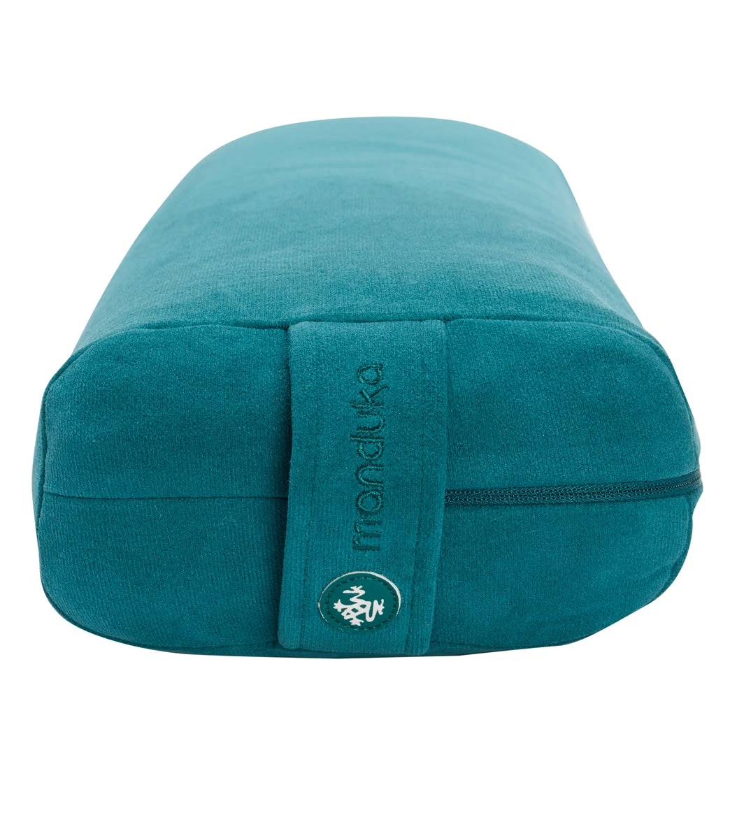 Manduka Enlight Lean Yoga Bolster Deep Sea Green 1 Manduka Enlight Lean Yoga Bolster Deep Sea Green