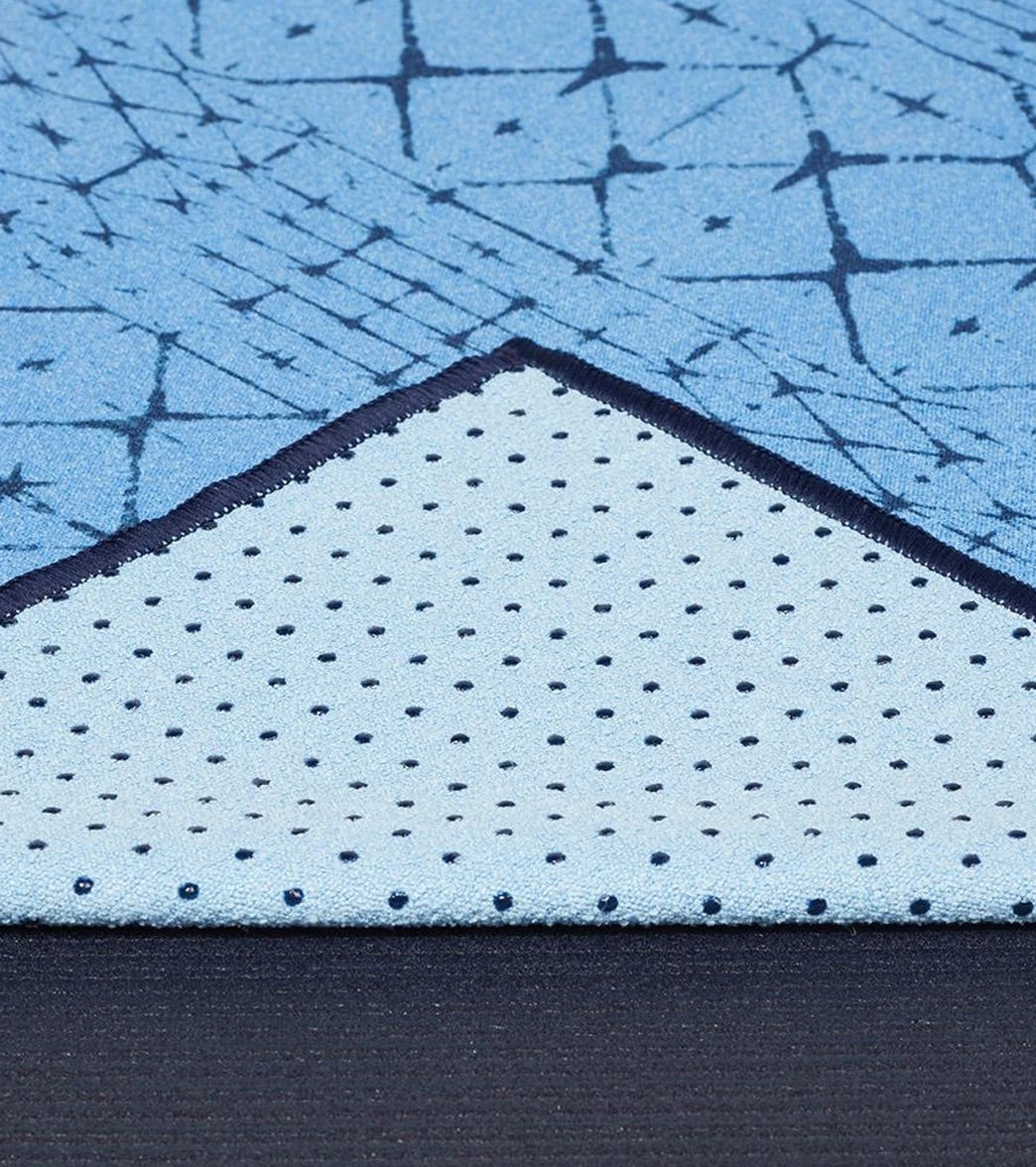 Manduka Yogitoes® Yoga Mat Towel, 71" Star Dye Clear Blue 1 Manduka Yogitoes® Yoga Mat Towel, 71" Star Dye Clear Blue