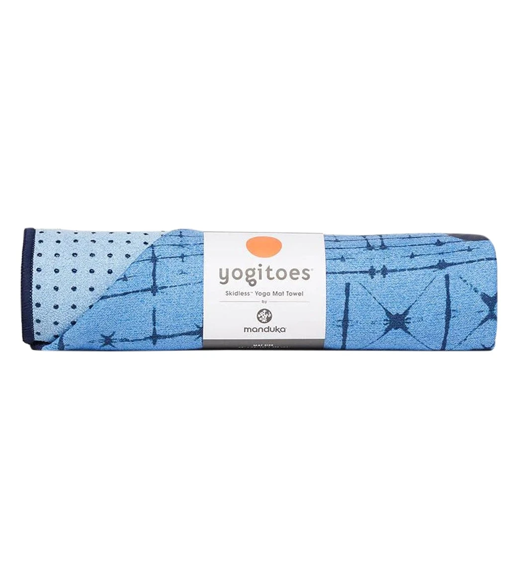 Manduka Yogitoes® Yoga Mat Towel, 71" Star Dye Clear Blue 2 Manduka Yogitoes® Yoga Mat Towel, 71" Star Dye Clear Blue - Image 2
