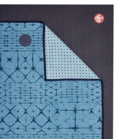 Manduka Yogitoes® Yoga Mat Towel, 71" Star Dye Clear Blue 6 Manduka Yogitoes® Yoga Mat Towel, 71" Star Dye Clear Blue -ZenFlow Outlet Store 6895579627563 stardyeclearblue 4a
