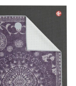 Manduka Yogitoes® Yoga Mat Towel, 71" -ZenFlow Outlet Store 6895580610603 geijapurple 4a 1
