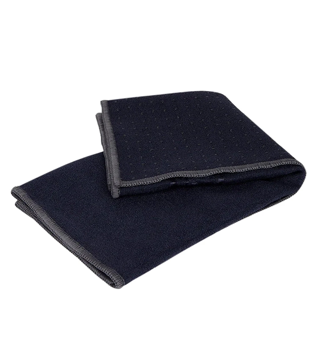 Manduka Yogitoes® Yoga Hand Towel Midnight 3 Manduka Yogitoes® Yoga Hand Towel Midnight - Image 3