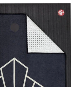 Manduka Yogitoes+ Repreve® Yoga Mat Towel, 71" Nouveau Totem -ZenFlow Outlet Store 6895582314539 nouveautotem 4a