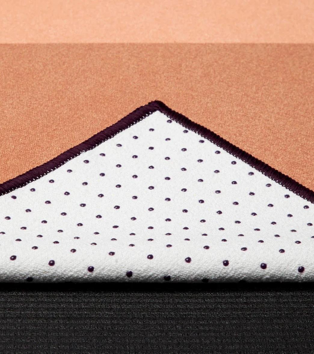 Manduka Yogitoes+ Repreve® Yoga Mat Towel, 71" Palm Punch 1 Manduka Yogitoes+ Repreve® Yoga Mat Towel, 71" Palm Punch