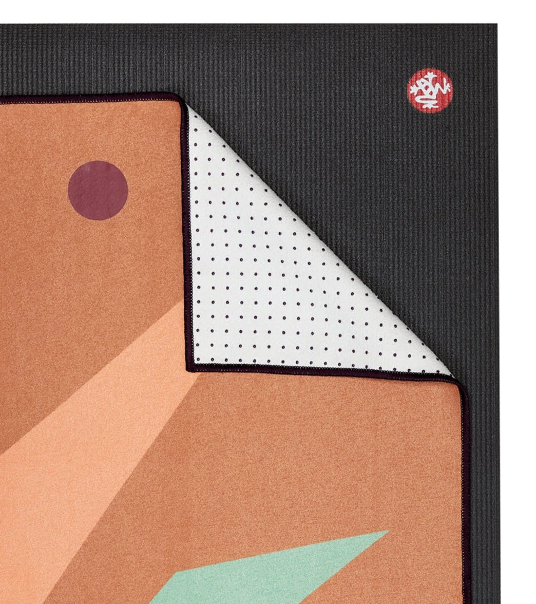 Manduka Yogitoes+ Repreve® Yoga Mat Towel, 71" Palm Punch 3 Manduka Yogitoes+ Repreve® Yoga Mat Towel, 71" Palm Punch - Image 3