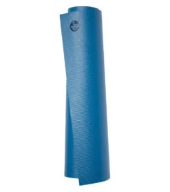 Manduka PRO Yoga Mat 71" 6mm Aquamarine 7 Manduka PRO Yoga Mat 71" 6mm Aquamarine -ZenFlow Outlet Store 7139074080811 aquamarine 4a