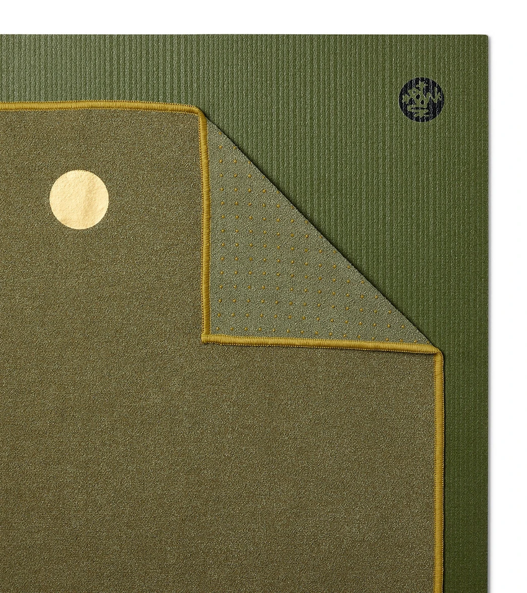 Manduka Yogitoes® Yoga Mat Towel, 71" Earth 3 Manduka Yogitoes® Yoga Mat Towel, 71" Earth - Image 3
