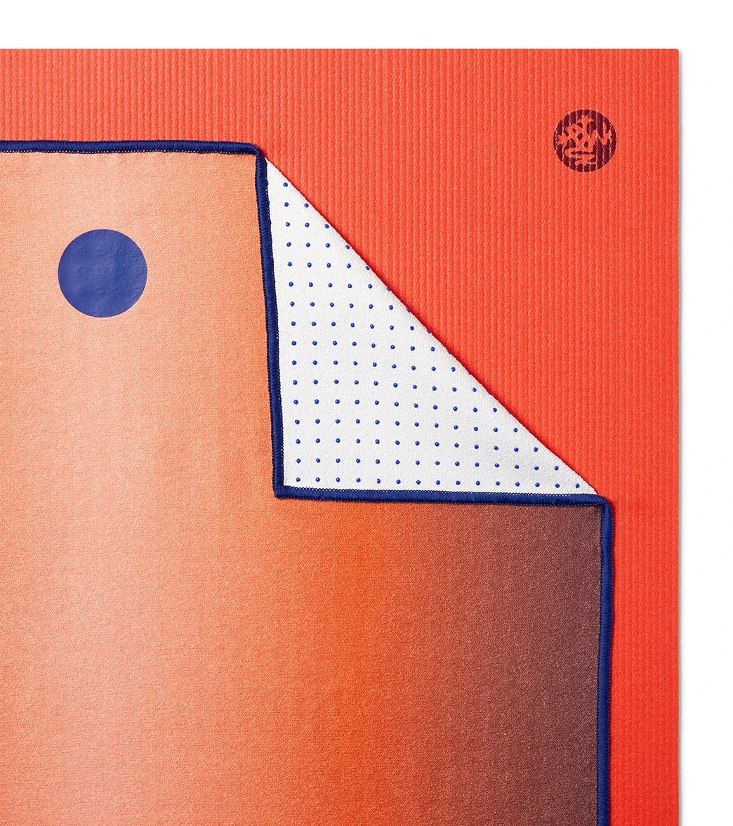 Manduka Yogitoes® Yoga Mat Towel, 71" Ruby Array 3 Manduka Yogitoes® Yoga Mat Towel, 71" Ruby Array - Image 3