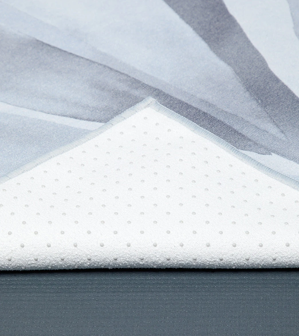 Manduka Yogitoes® Yoga Mat Towel, 71" Diamond Invincible 2 Manduka Yogitoes® Yoga Mat Towel, 71" Diamond Invincible - Image 2