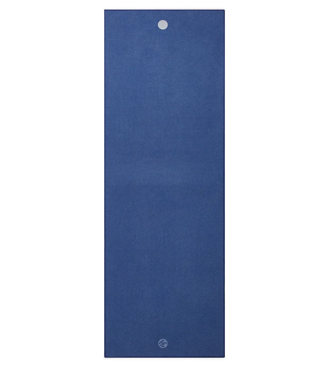 Manduka Yogitoes® Yoga Mat Towel, 71" Moon 4 Manduka Yogitoes® Yoga Mat Towel, 71" Moon - Image 4